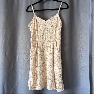 🌻5 for $25 or 3 for $18 SALE Adorable scalloped date night dress